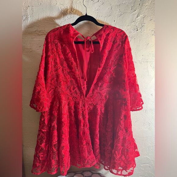 Free People Dress NWT-retails $198, Elegant Mini Red Lace, Flowy, oversized - Picture 10 of 14